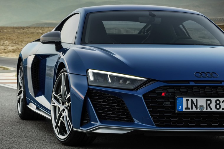Audi R8 2019 side