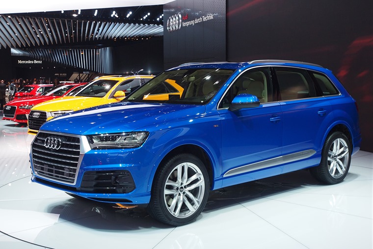 The new Audi Q7 is 325kg lighter than the previous car