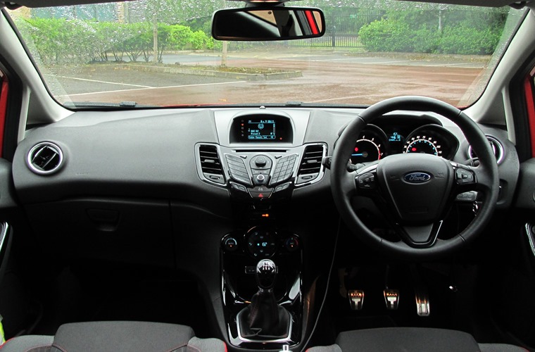 Ford Fiesta Red Edition Interior (1)