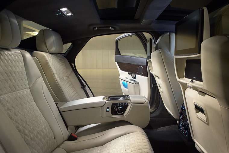 Jaguar XJ 2016 Portfolio Interior Rear Seats
