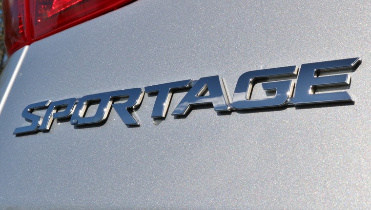 Kia Sportage 2016 Silver Exterior Badge