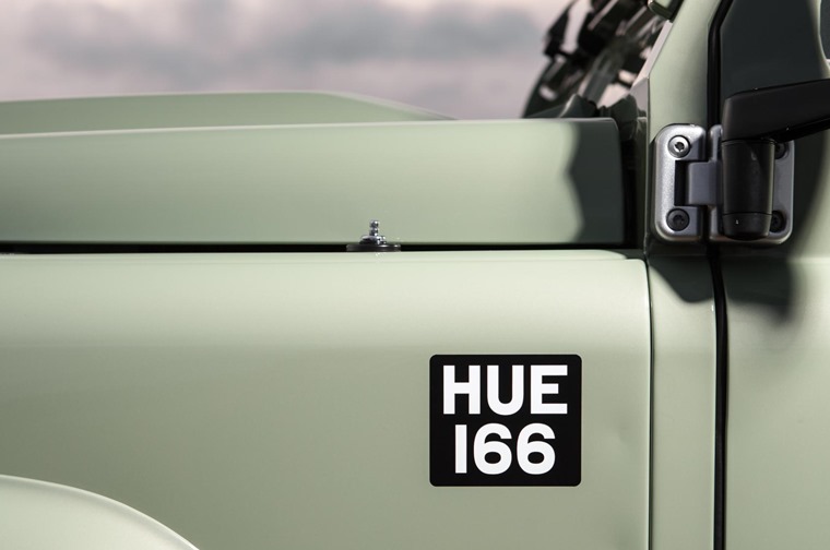 Land Rover Defender Heritage Edition HUE 166