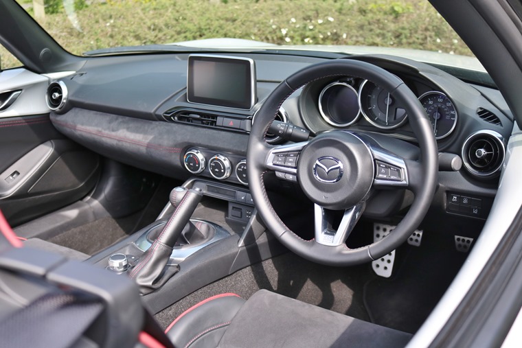Mazda MX-5 Sport Recaro 2016 Interior