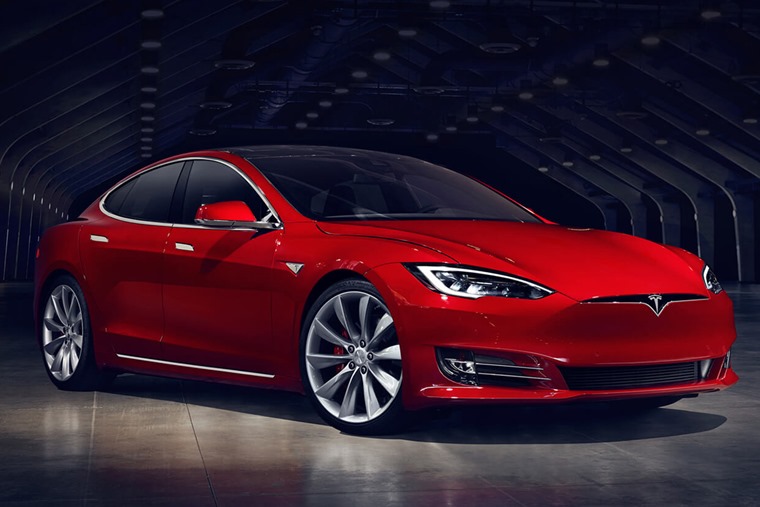 Tesla Model S facelift red