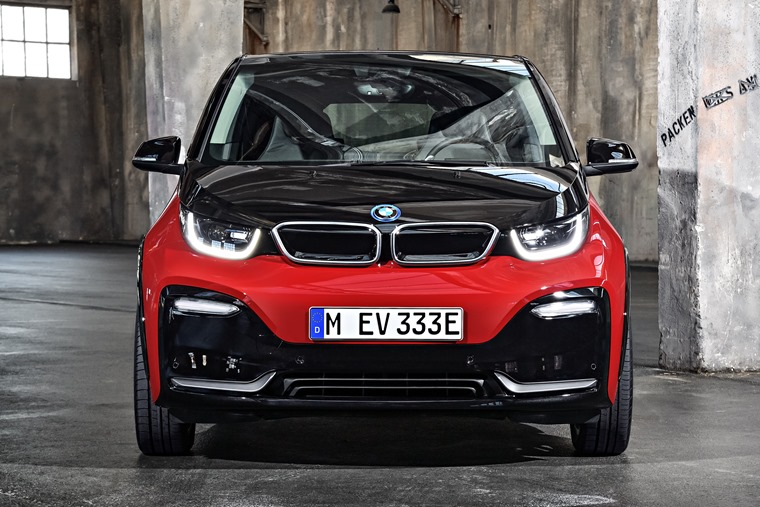 The BMW i3 range extender is one of the few hybrids that current meets the government's criteria of being able to travel for at least 50 miles on electric power alone.