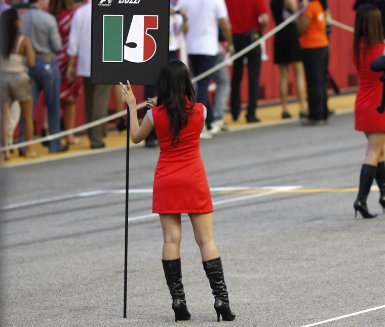 F1 bosses have already called time on grid girls (flickr user wee sen goh)