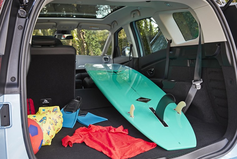 Flexible sliding seats and up to 866 litres of luggage capacity mean it's a class-leading load-lugger.