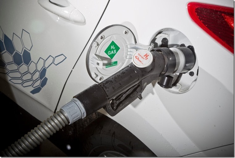 Long ranges and short refuelling times make hydrogen an attractive future source of energy for electric mobility