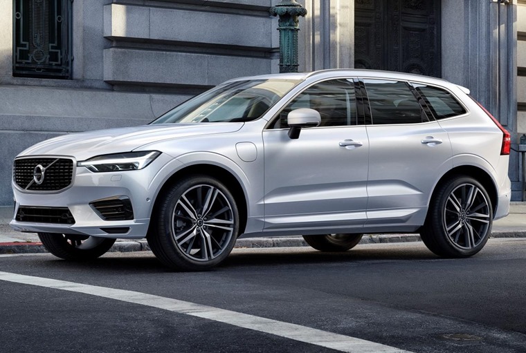 The new Volvo XC60 gets its premium looks from its larger sibling, the XC90.