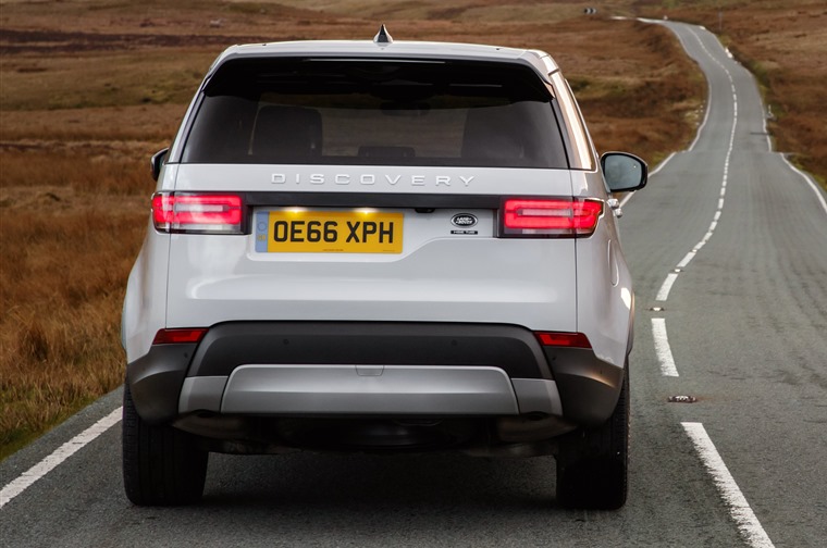 Land Rover Discovery rear end