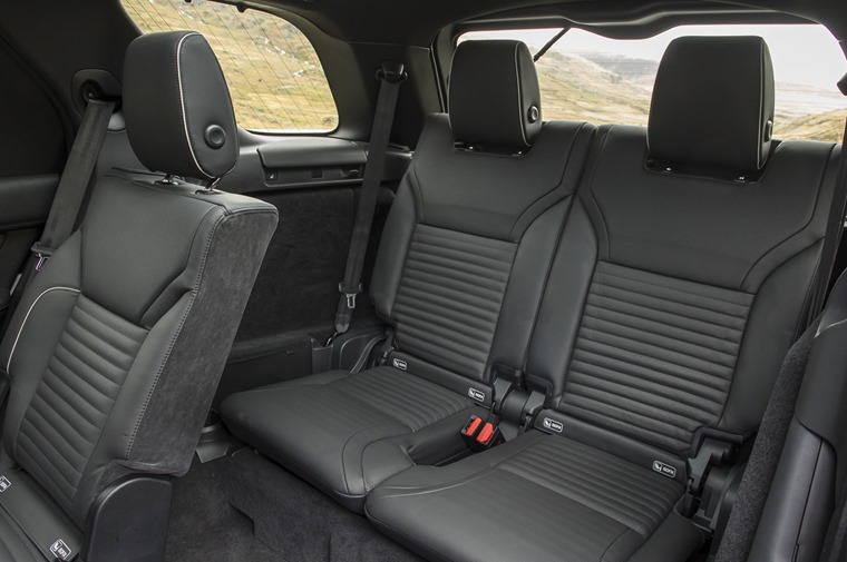 Land Rover Discovery rear seats interior