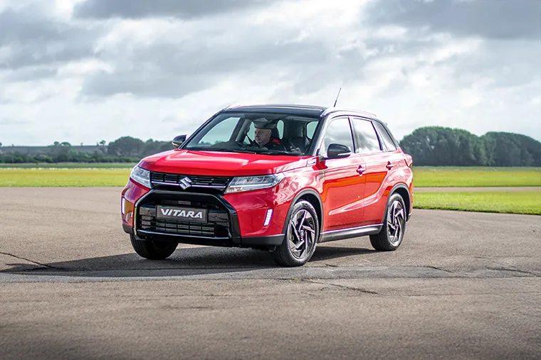 New Suzuki Vitara 2025 facelift SUV in red